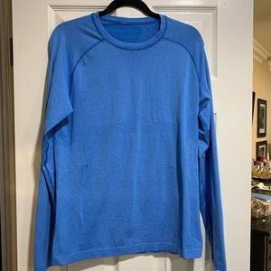 Men’s lululemon shirt